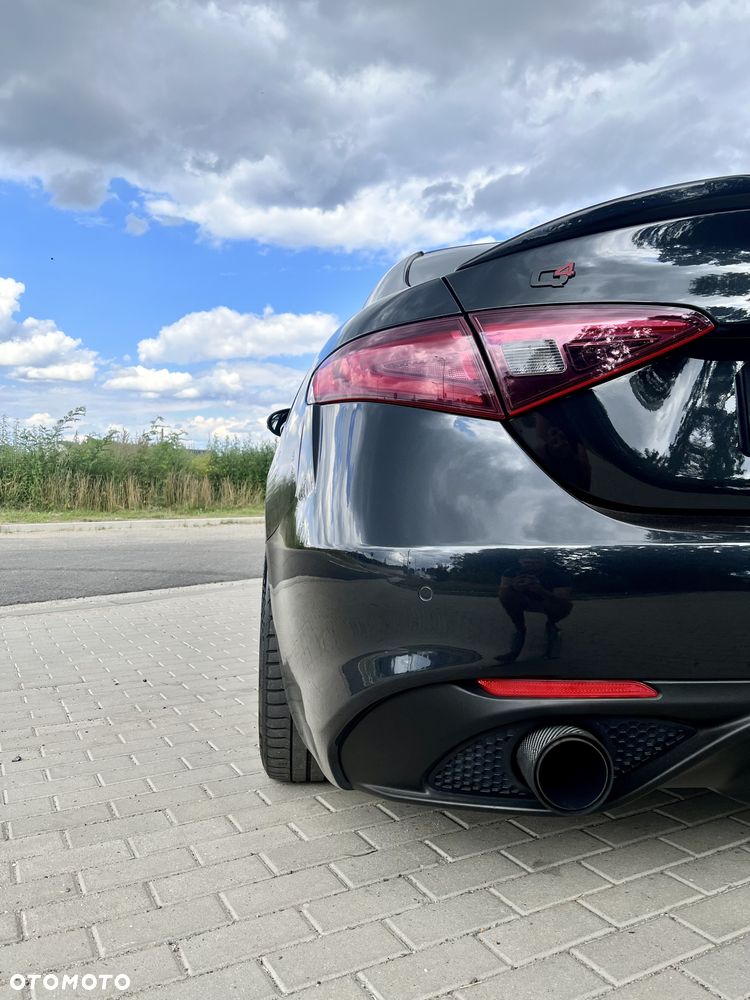 Alfa Romeo Giulia 2.0 Turbo Veloce Q4 - 14