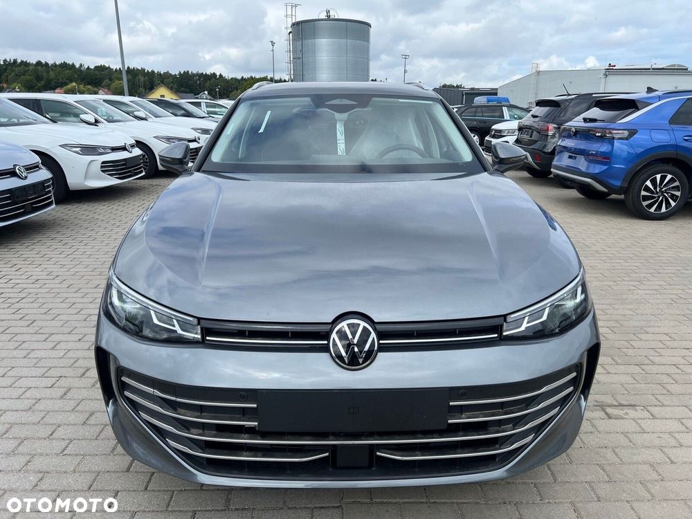 Volkswagen Passat Variant 1.5 TSI ACT mHEV Business Plus DSG - 3