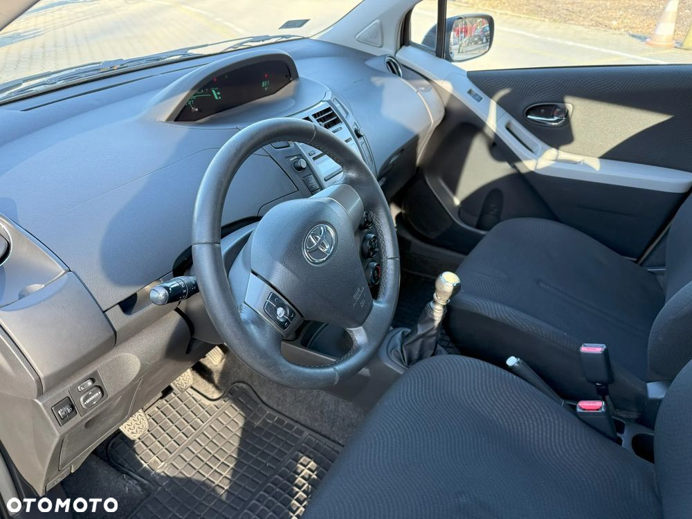 Toyota Yaris 1.33 Active - 6