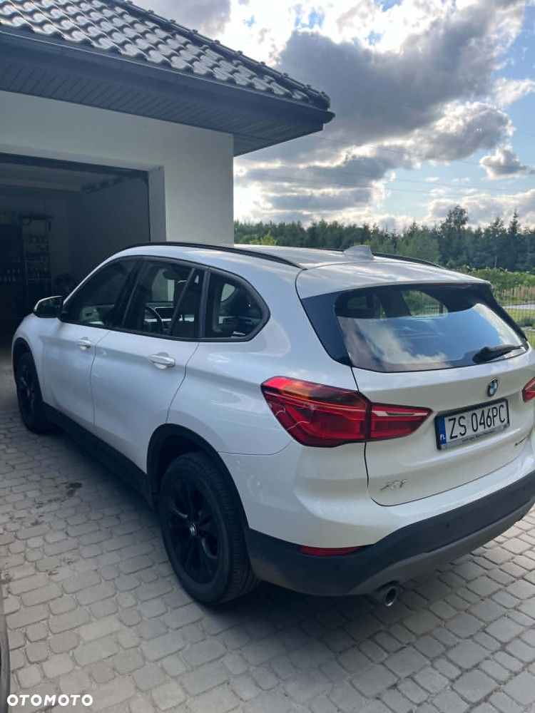 BMW X1 sDrive18i Advantage - 8