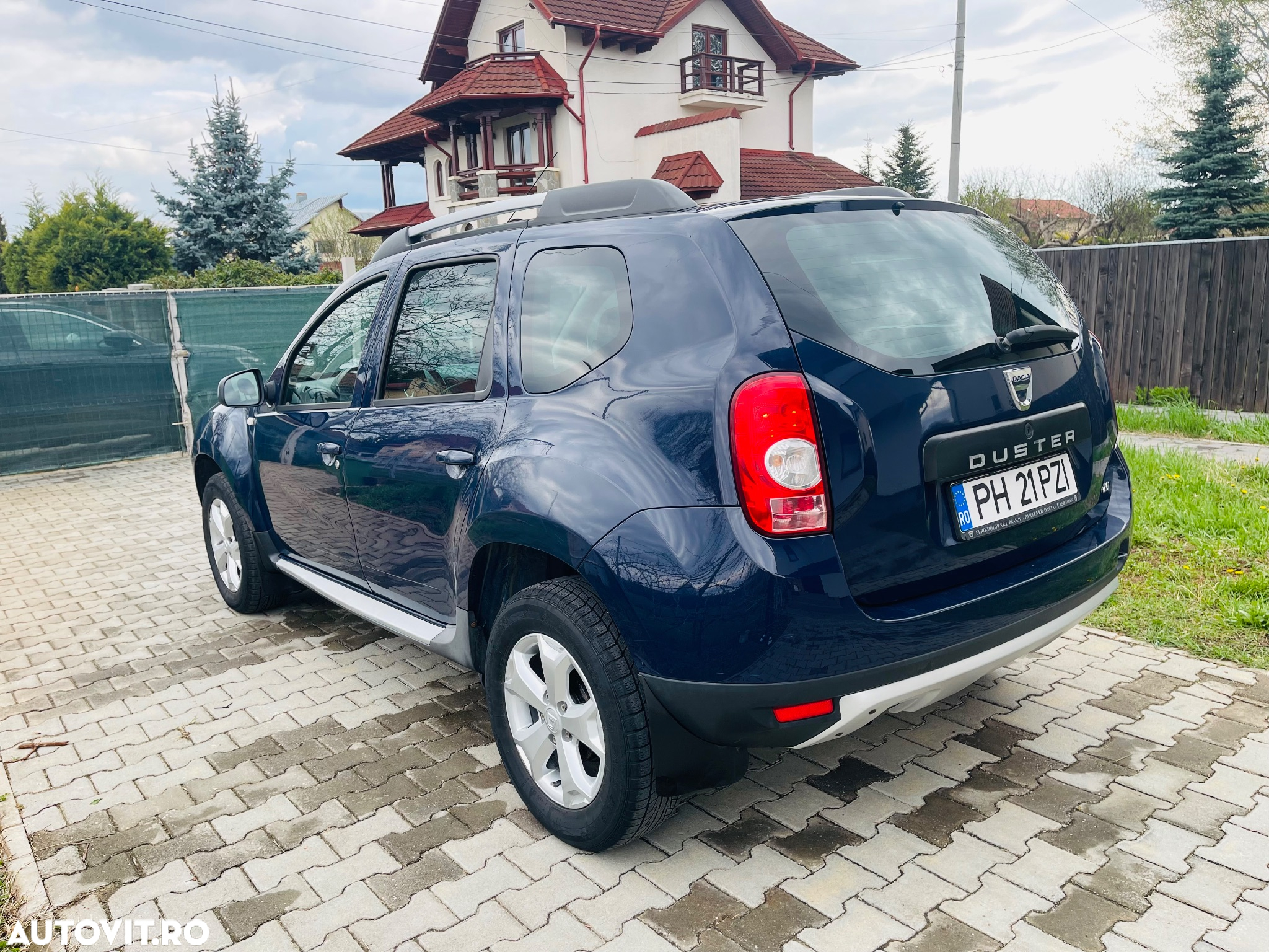 Dacia Duster 1.5 dCi 4x4 Laureate - 4