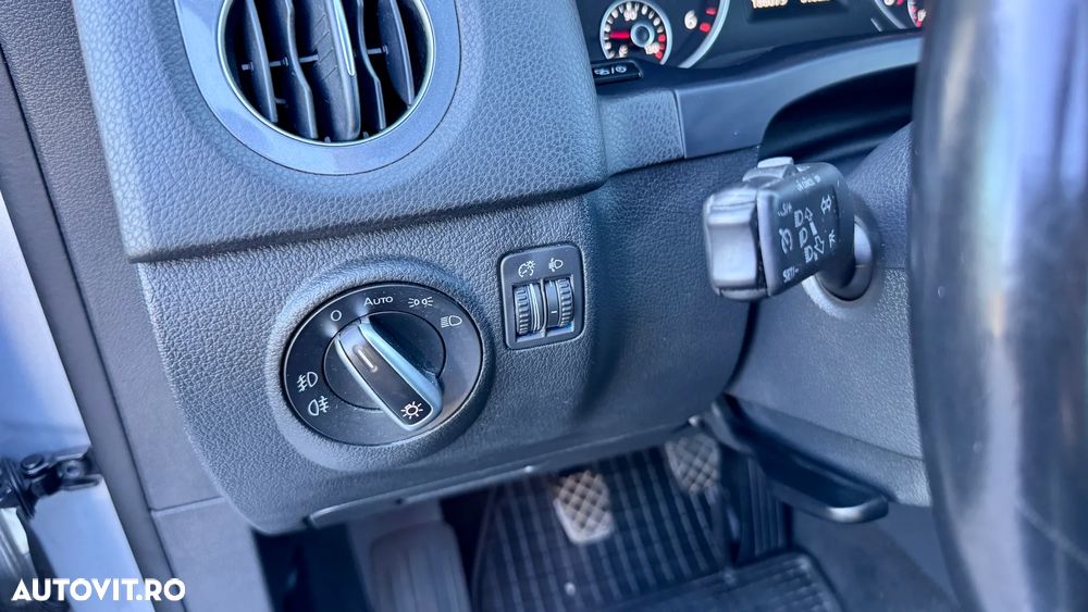 Volkswagen Tiguan 2.0 TDI SCR BlueMotion Technology Sport & Style - 16