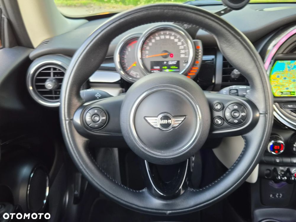 MINI Cooper Seven Chili - 17