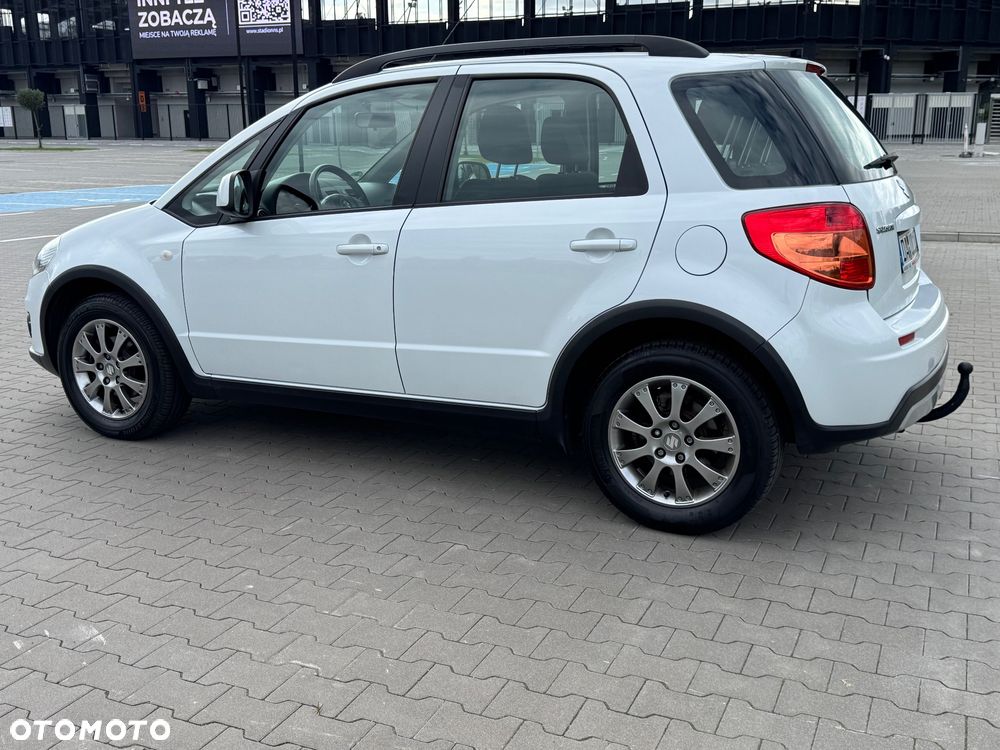 Suzuki SX4 1.6 VVT 4x4 Style - 11