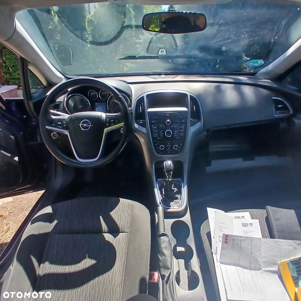 Opel Astra 1.6 Style - 12