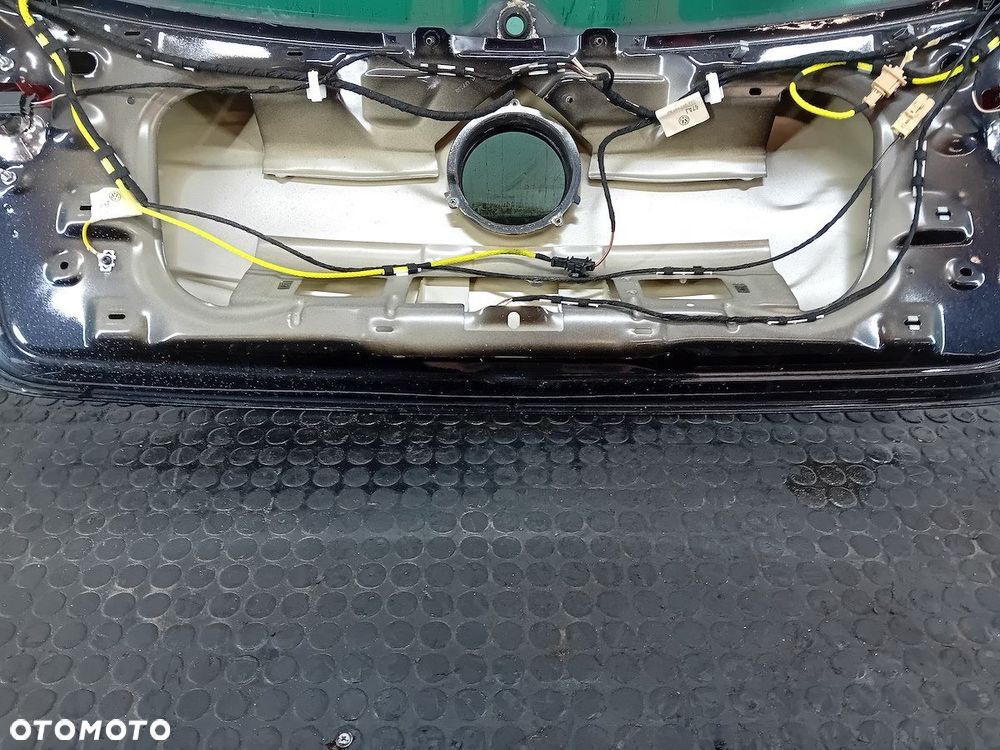 KLAPA BAGAŻNIKA VW GOLF V LC9Z - 9