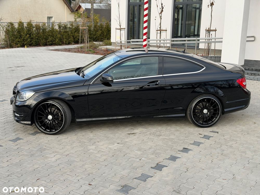 Mercedes-Benz Klasa C 200 7G-TRONIC Edition - 4