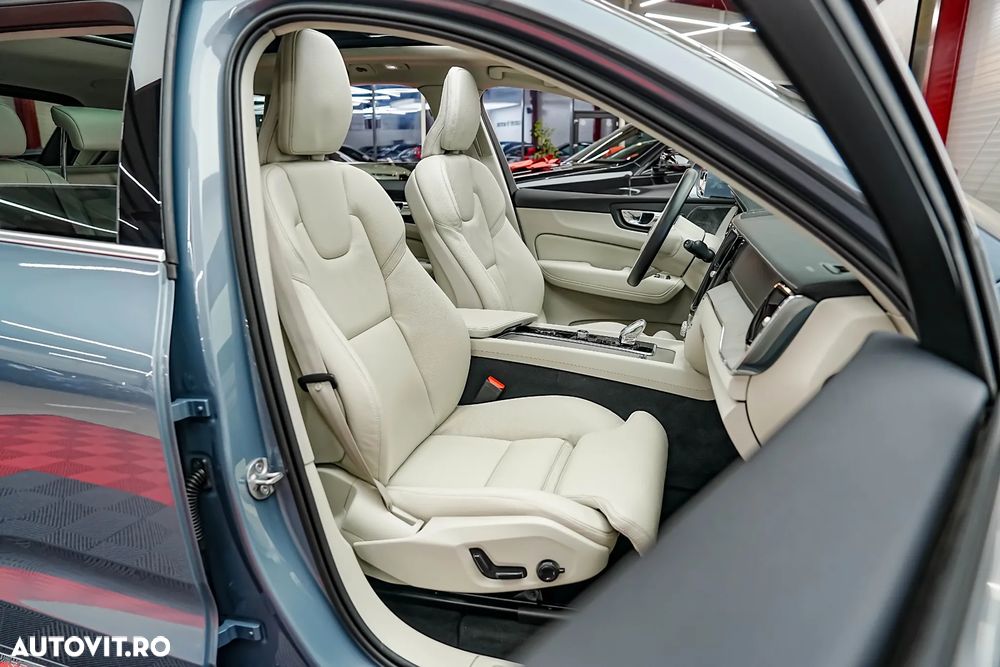 Volvo XC 60 Recharge T6 Twin Engine eAWD Inscription Expression - 10