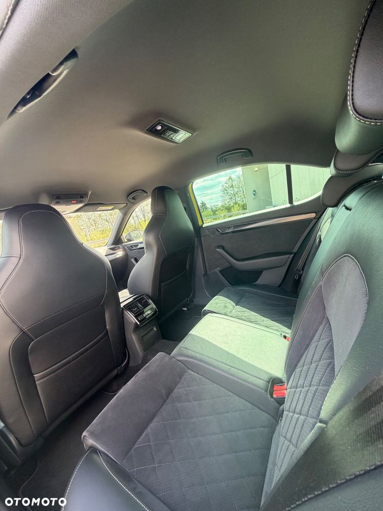 Skoda Superb 2.0 TSI Sportline DSG - 19
