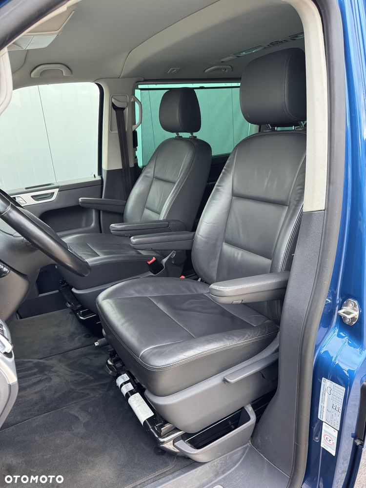 Volkswagen Multivan - 25