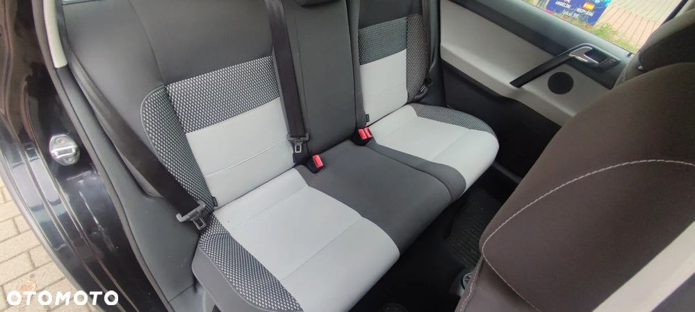 Volkswagen Polo 1.6 Automatik CrossPolo - 29