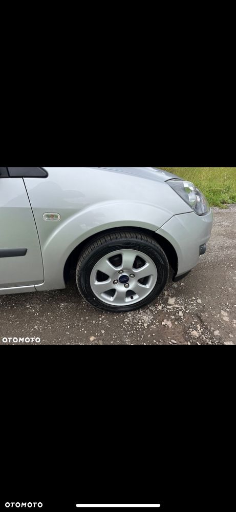 Ford Fiesta 1.3 Style - 25