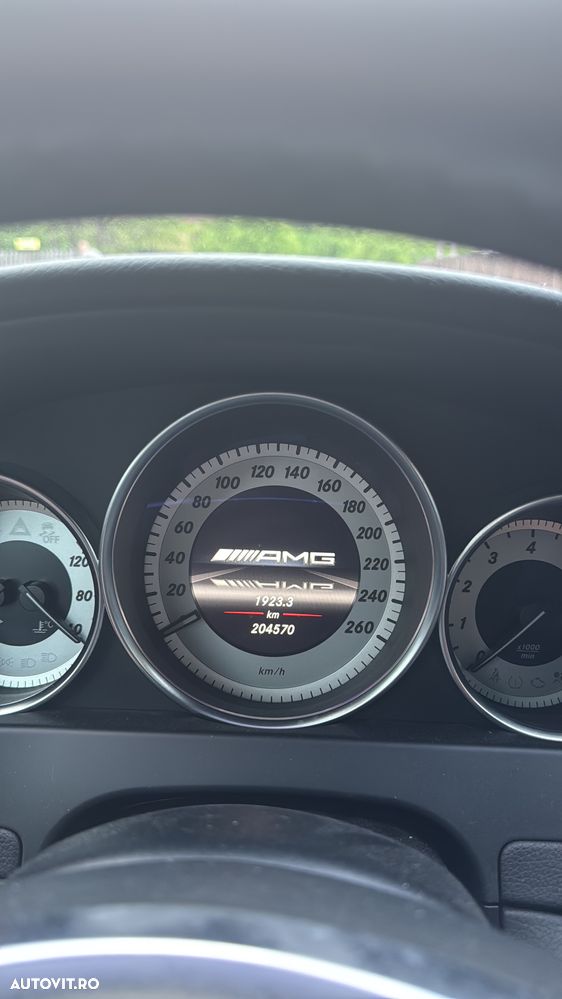Mercedes-Benz C 250 CGI BlueEFFICIENCY - 15