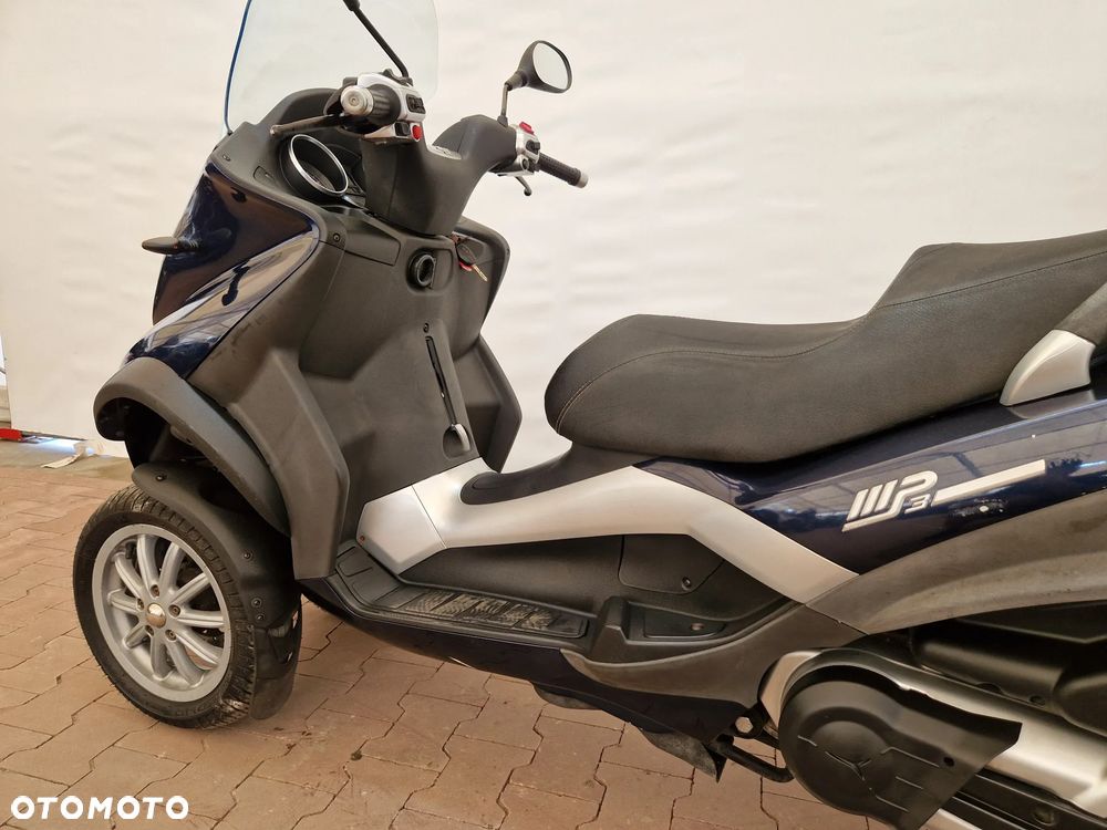 Piaggio MP-3 - 30