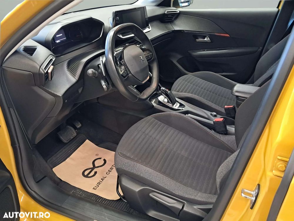 Peugeot 208 1.2 L PureTech STT EAT8 Active - 9