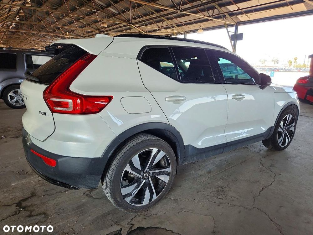 Volvo XC 40 - 3