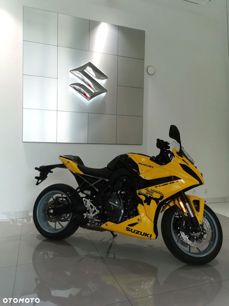 Suzuki GSX - 5