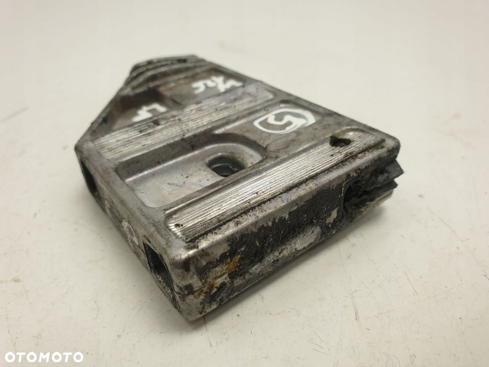 Mercedes C126 W126 COUPE SEC UCHWYT MOCOWANIE - 3