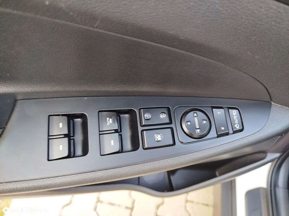 Hyundai Tucson 1.7 CRDI BlueDrive GO Plus 2WD DCT - 11
