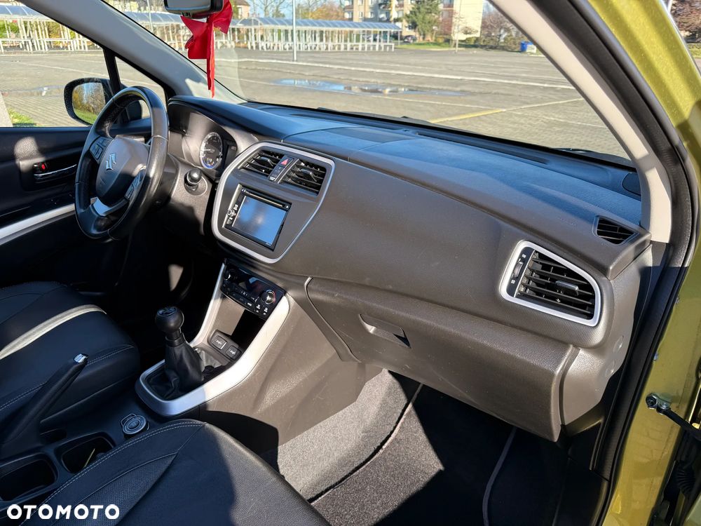Suzuki SX4 S-Cross 1.6 VVT 4x4 limited - 19