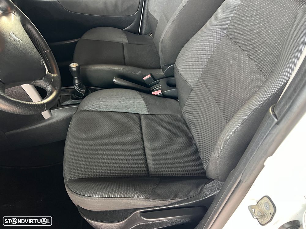 Peugeot 207 1.4 HDi Sport - 15