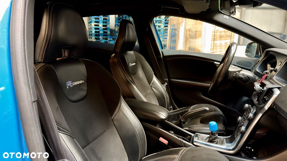 Volvo V40 - 16