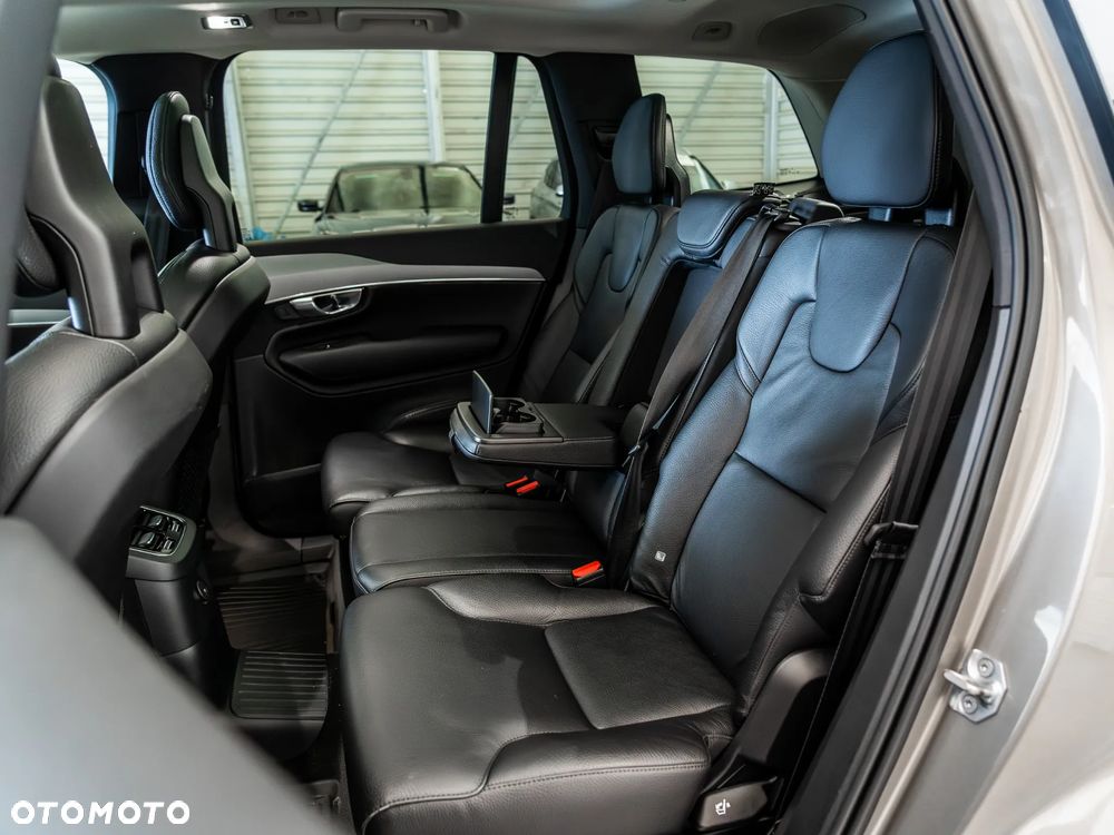 Volvo XC 90 T8 AWD Twin Engine Geartronic RDesign - 32