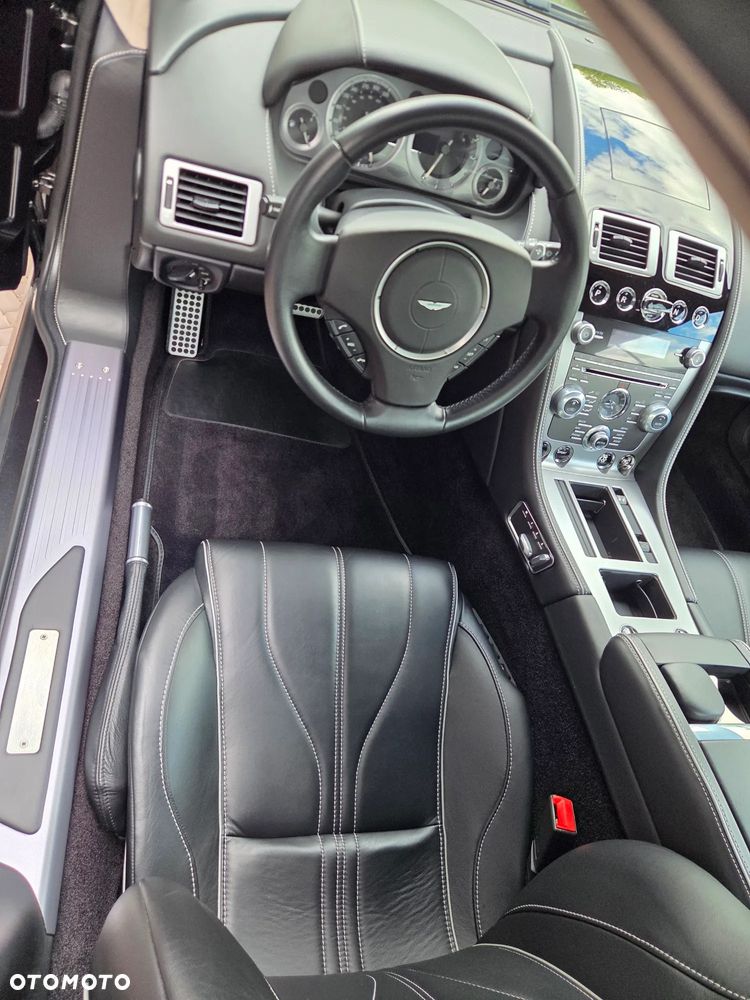 Aston Martin DB9 Touchtronic - 25