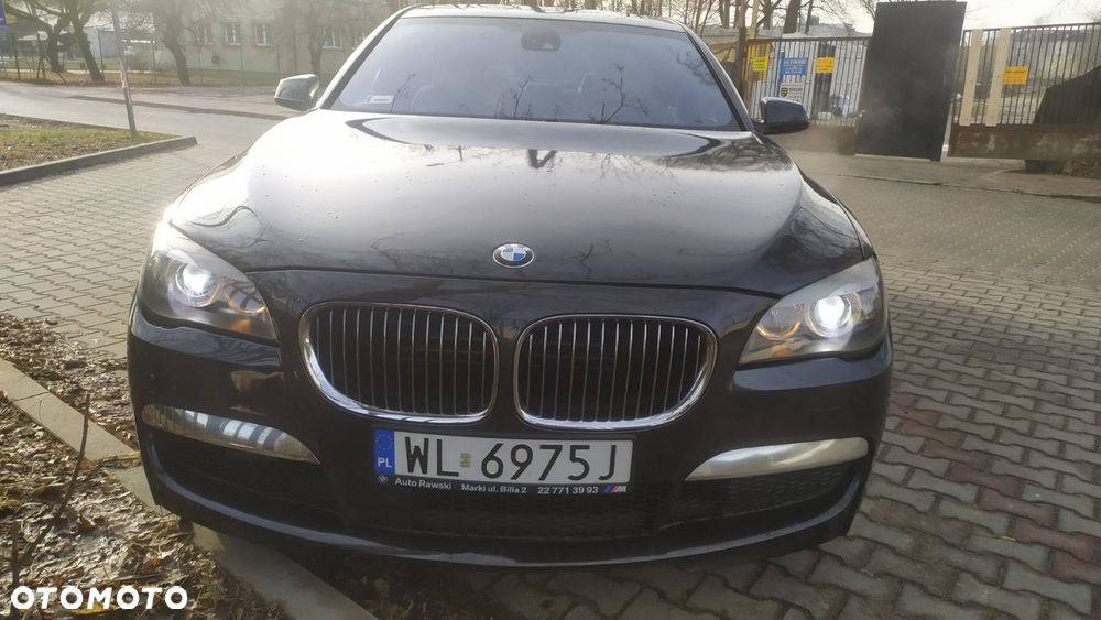 BMW Seria 7 750i xDrive - 2