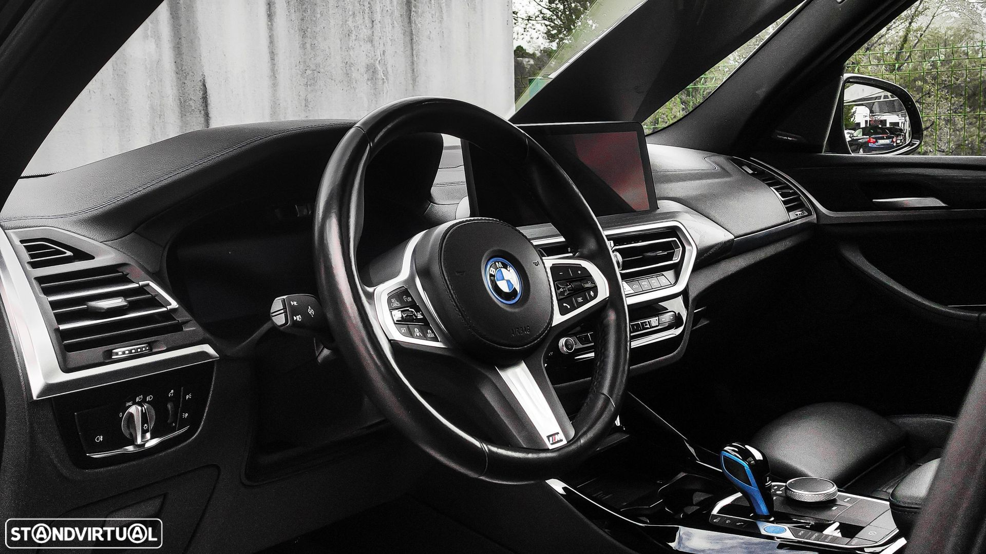 BMW iX3 M Sport Impressive - 15