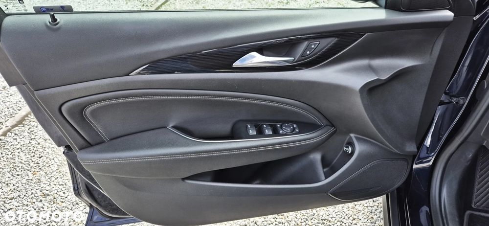 Opel Insignia 2.0 BiTurbo D 4x4 Automatik Ultimate Exclusive - 33