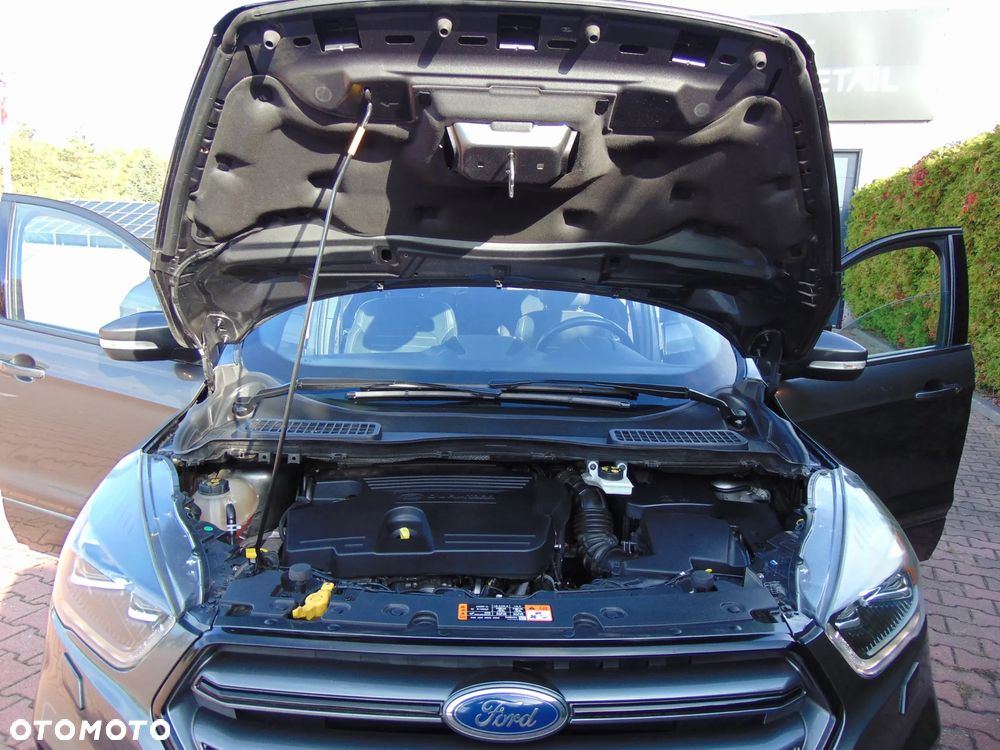 Ford Kuga 2.0 TDCi 2x4 ST-Line - 39