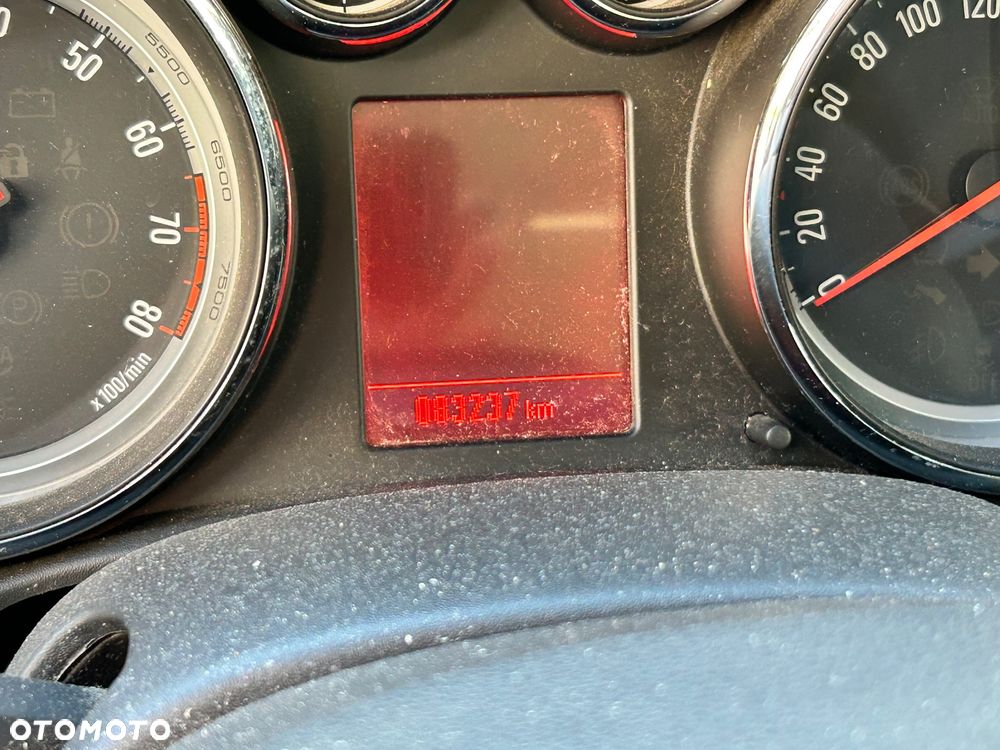 Opel Astra 1.4 Turbo - 11