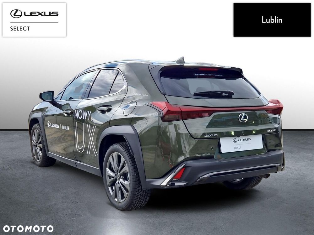 Lexus UX - 3