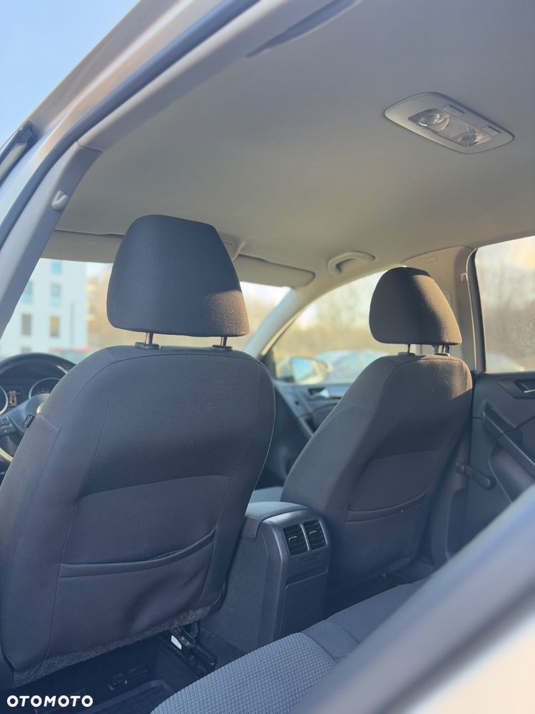 Volkswagen Golf 1.6 TDI Comfortline - 8