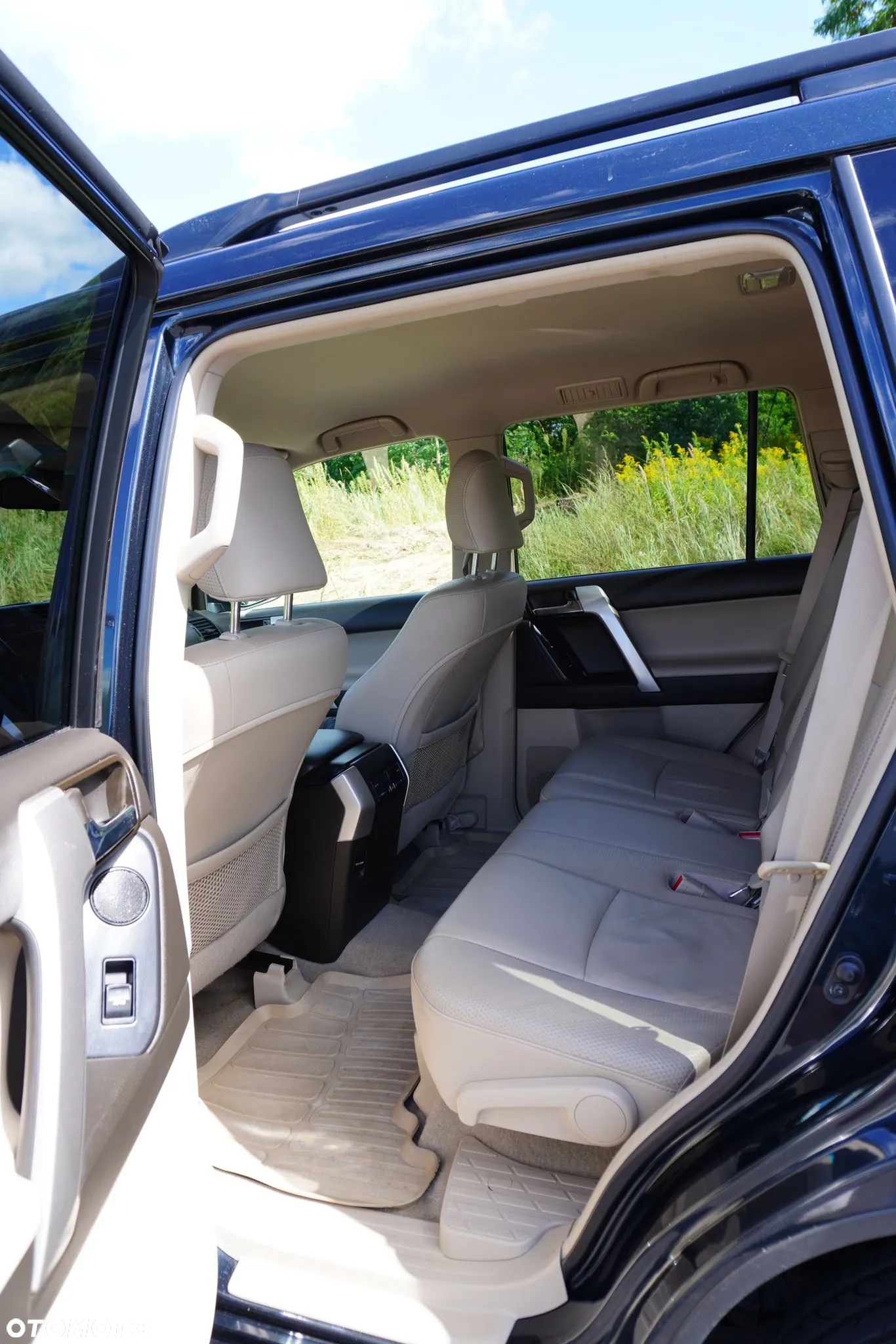 Toyota Land Cruiser LC 3.0 D-4D Prestige 7os - 18