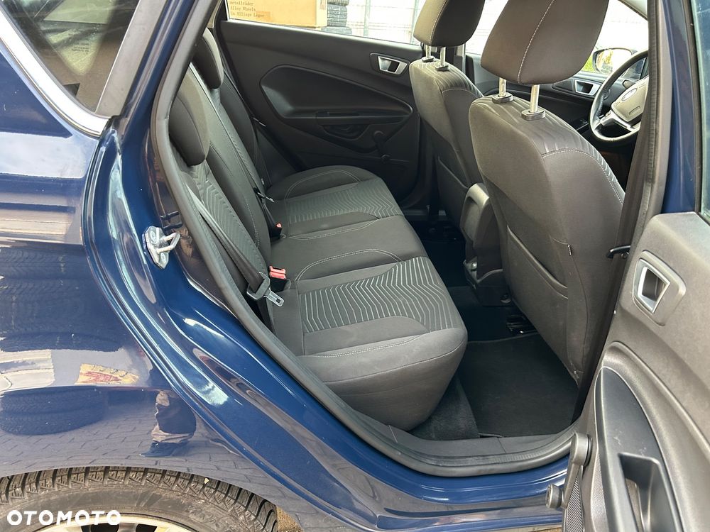 Ford Fiesta - 12