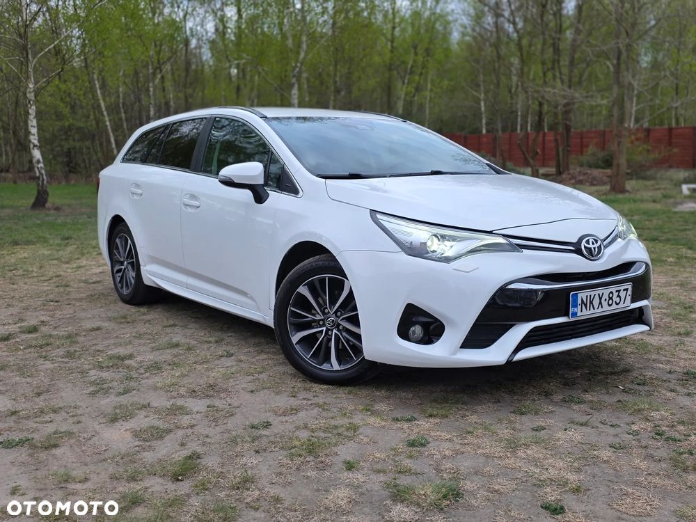 Toyota Avensis Touring Sports 1.8 Multidrive S Business Edition - 2