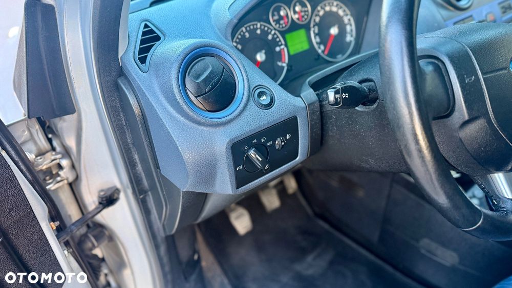 Ford Fiesta 1.4 Silver Magic - 9