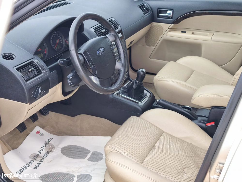 Ford Mondeo 2.0 TDCI Ghia Executive - 10