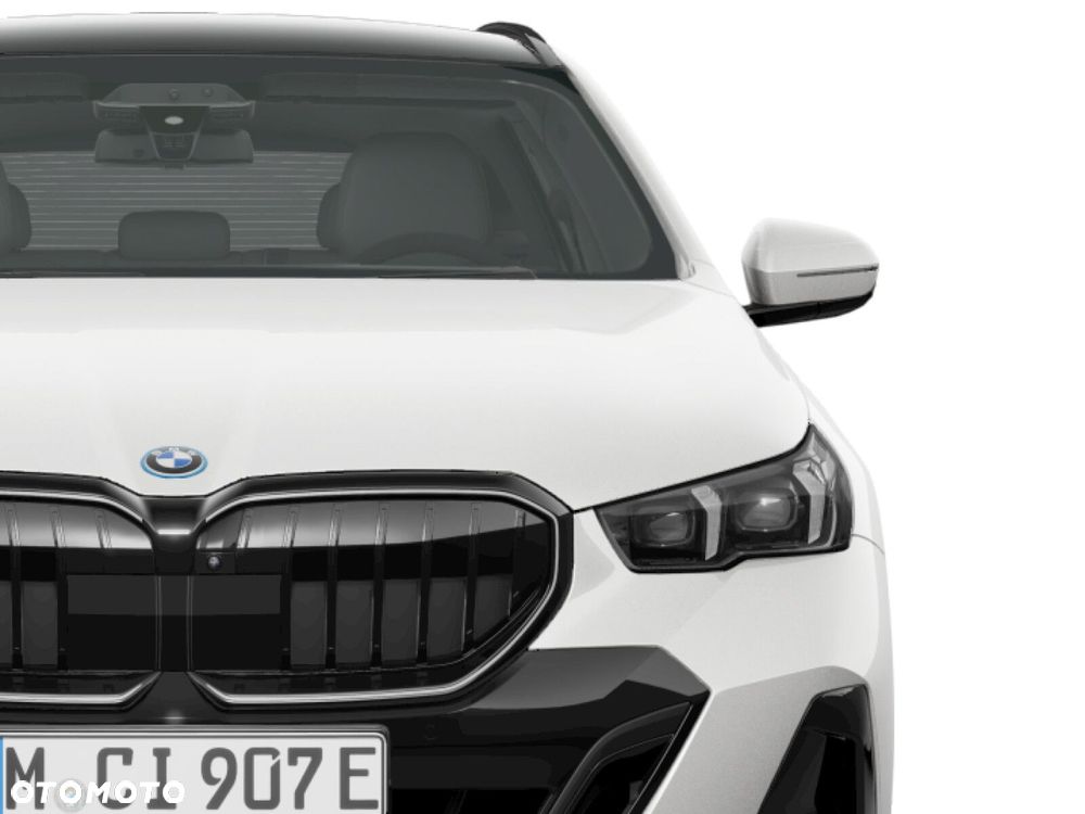 BMW 530E 2025 photo 5