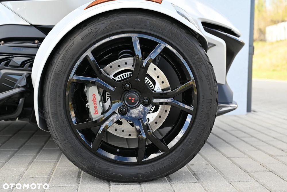 Can-Am Spyder - 31