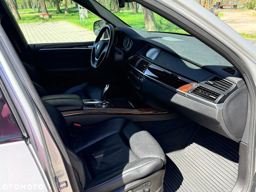 BMW X5 xDrive35d - 8