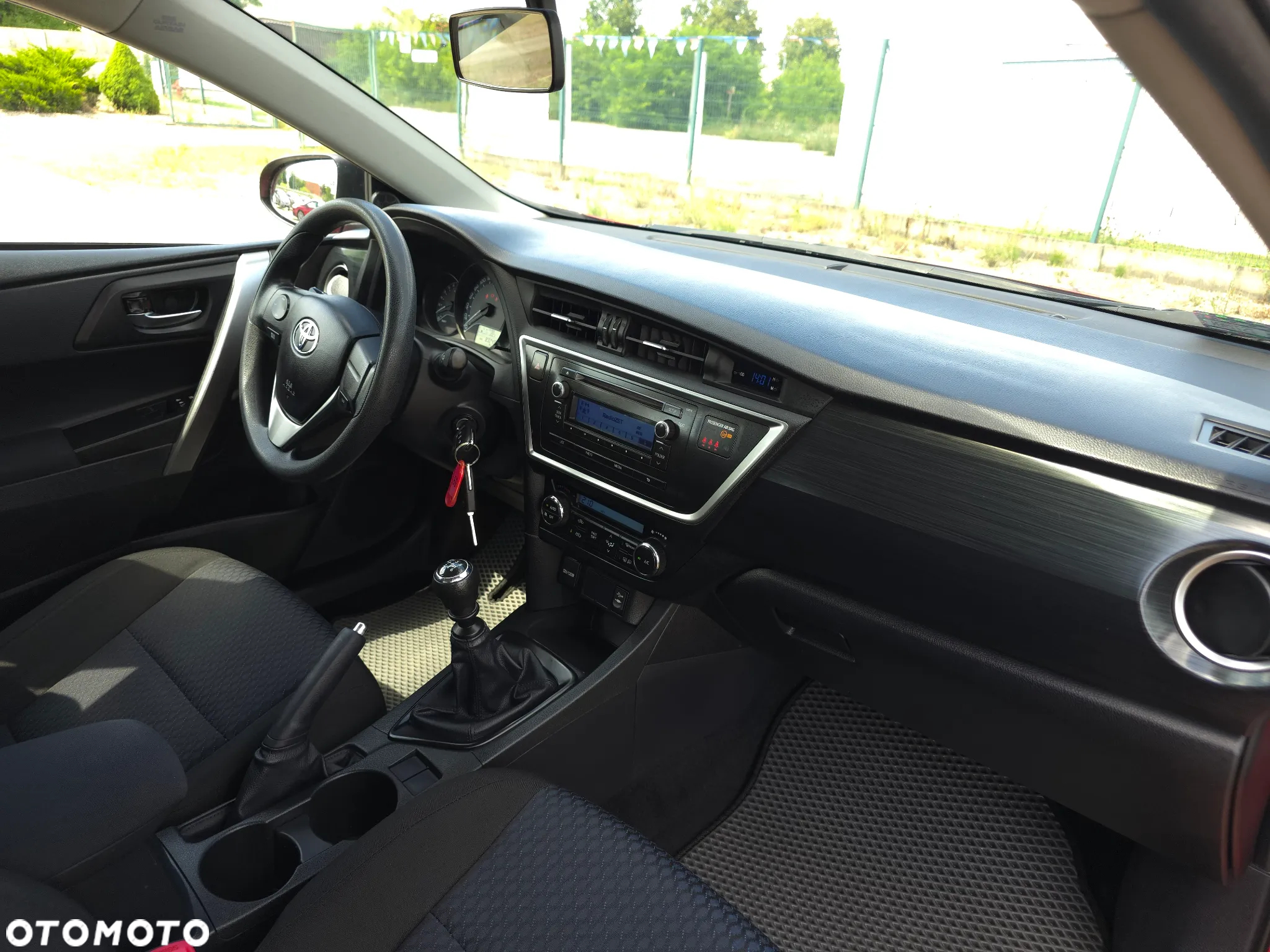 Toyota Auris 1.33 VVT-i Business Edition - 15