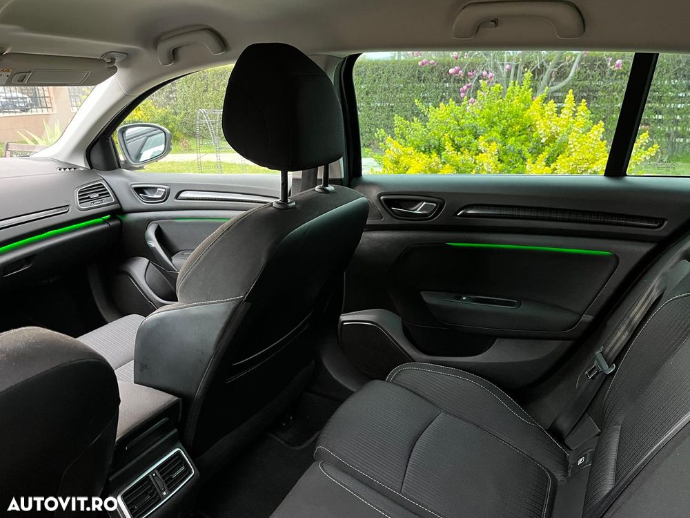 Renault Megane ENERGY TCe 100 INTENS - 27