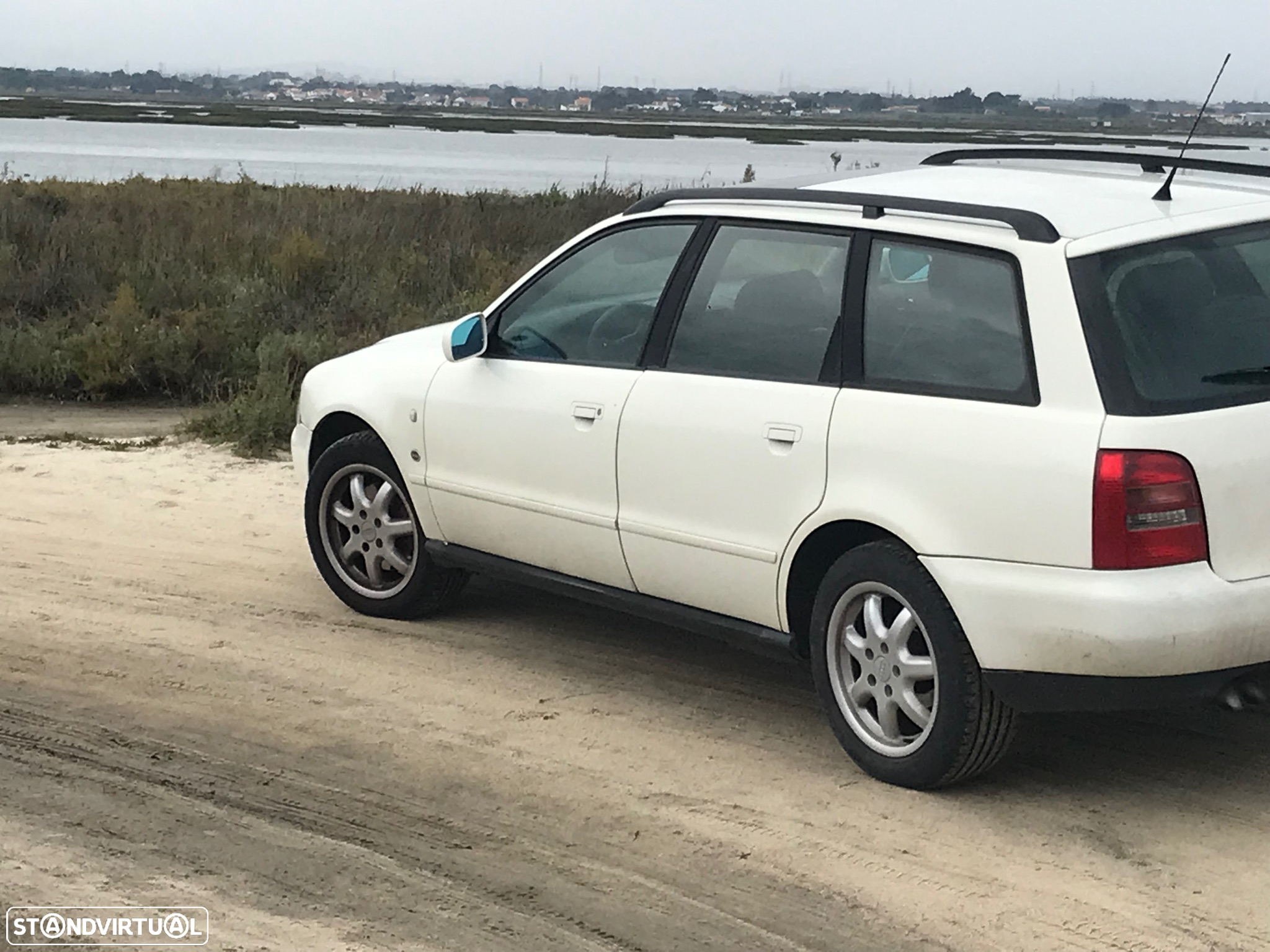 Audi A4 1.9 TDI Confort - 3