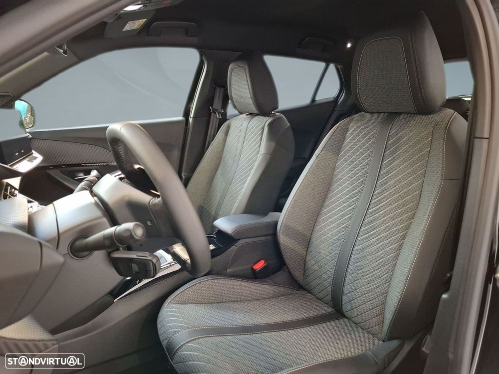 Peugeot 2008 1.2 PureTech Allure - 9