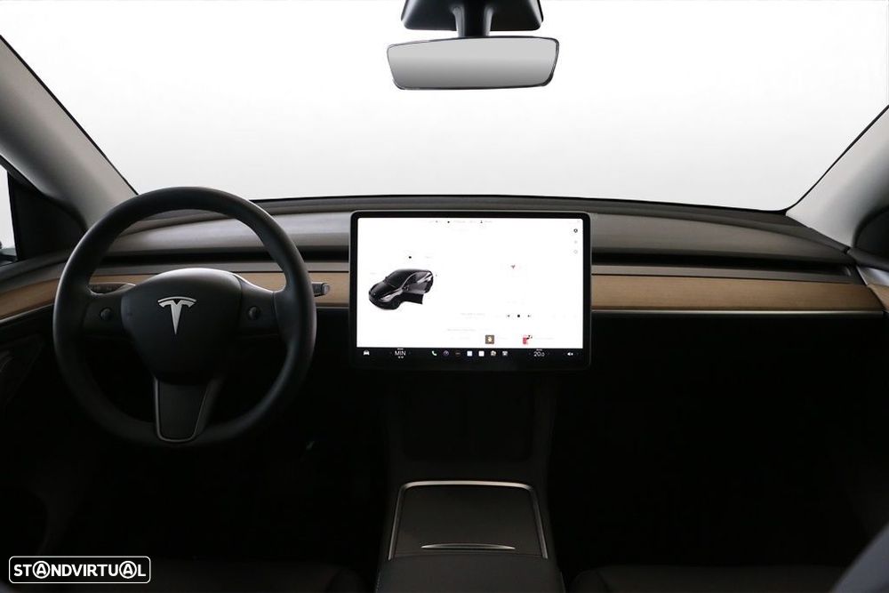 Tesla Model Y - 5
