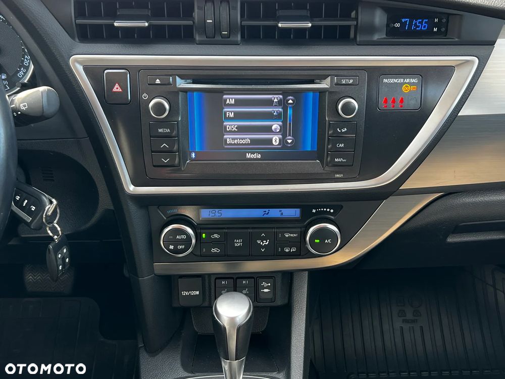 Toyota Auris - 21