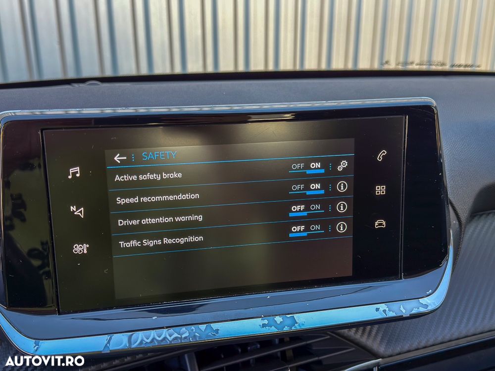 Peugeot 208 ver-1-2l-puretech-75-s-s-bvm5-active - 26